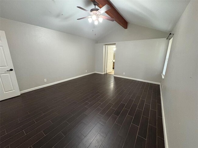 Building Photo - 307 Ridgewood Dr