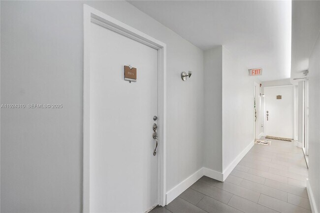 Building Photo - 2977 McFarlane Rd