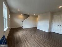 Building Photo - 37 E Front St