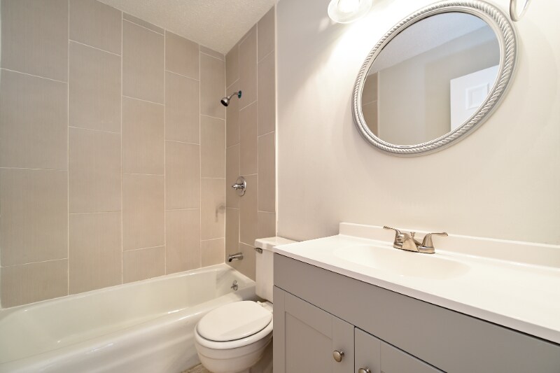 Building Photo - 3221 Regents Park Ln