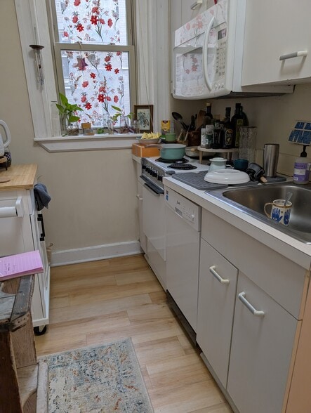 Building Photo - 1673 Commonwealth Ave