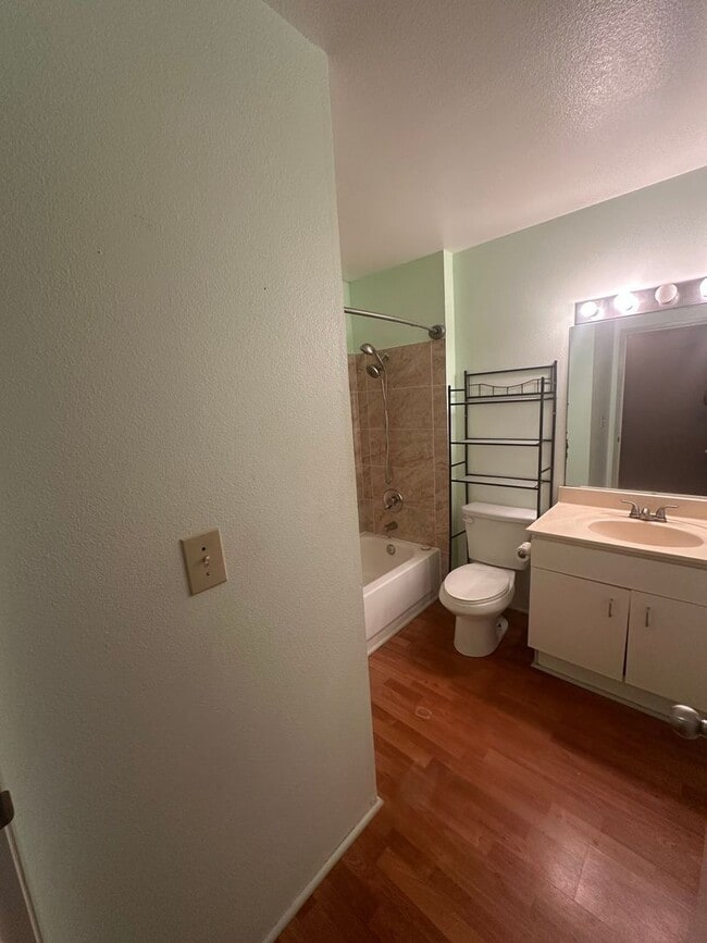 Building Photo - 2 BD / 1 BA Apartment in Mililani!