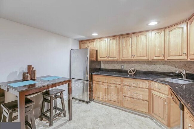 Building Photo - 813 Kater St