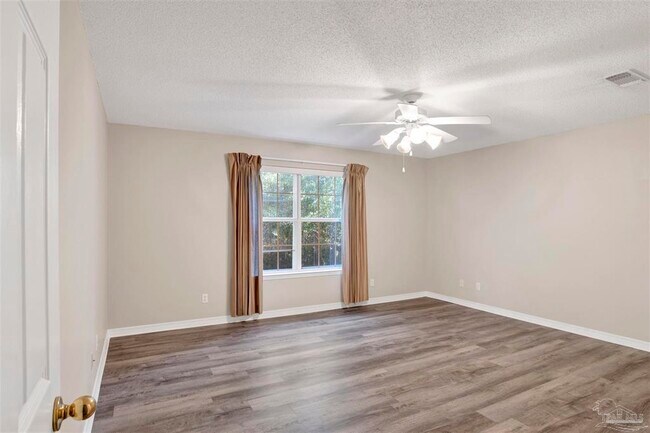 Building Photo - 6348 Summer Lakes Ln