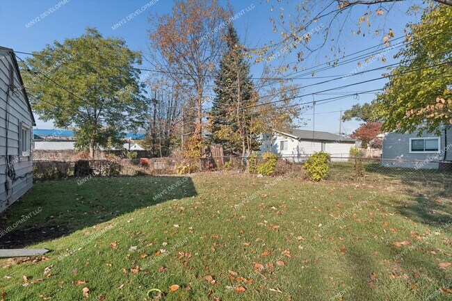 Building Photo - 8033 Studebaker Ave