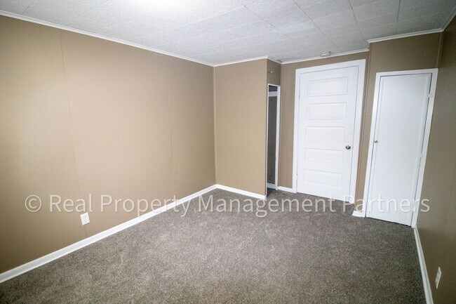 Building Photo - Baraga Duplex