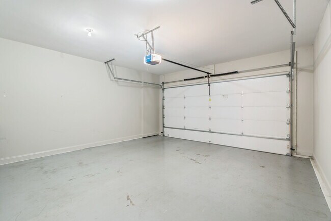 Building Photo - 9230 Honors Way