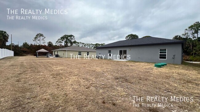 Building Photo - 1364 Gibbs Rd SW