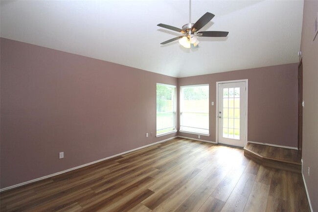 Building Photo - 3515 Woodmere Ln