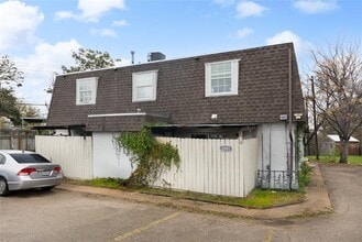 Building Photo - 2201 Mission Hill Dr