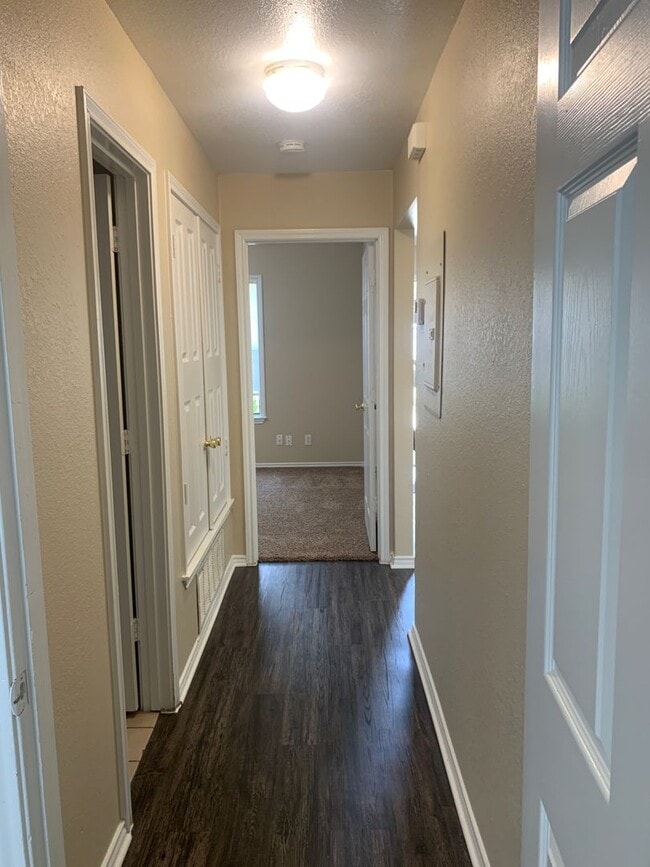 Building Photo - 1815 Pontotoc