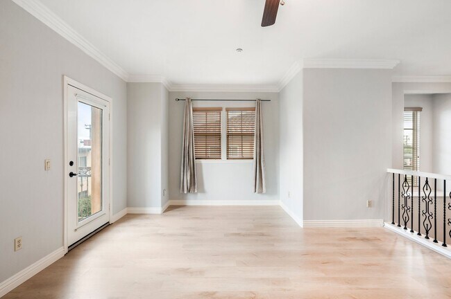 Building Photo - Three bedroom condo for lease in Arcadia