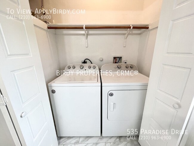 Building Photo - *3 Bed, 2 Bath Home Located Next to Canyon...