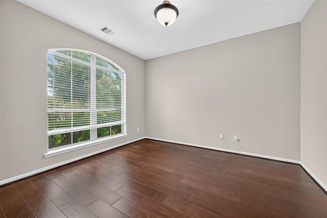 Building Photo - 603 Whitney Oaks Ln