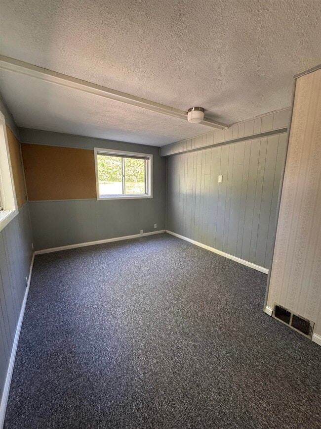 Building Photo - 7705 E Rockton Rd