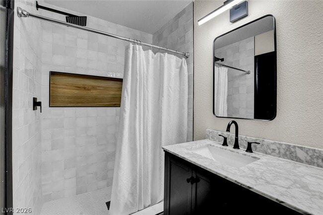 Building Photo - 6009 W Carpenteria Way