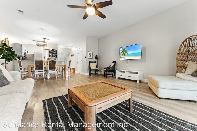 Building Photo - 2 br, 2.5 bath House - 450 S. Geronimo Str...