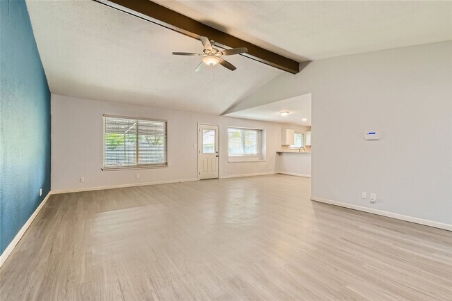 Building Photo - Stunning 4 bedroom for rent, mature trees,...