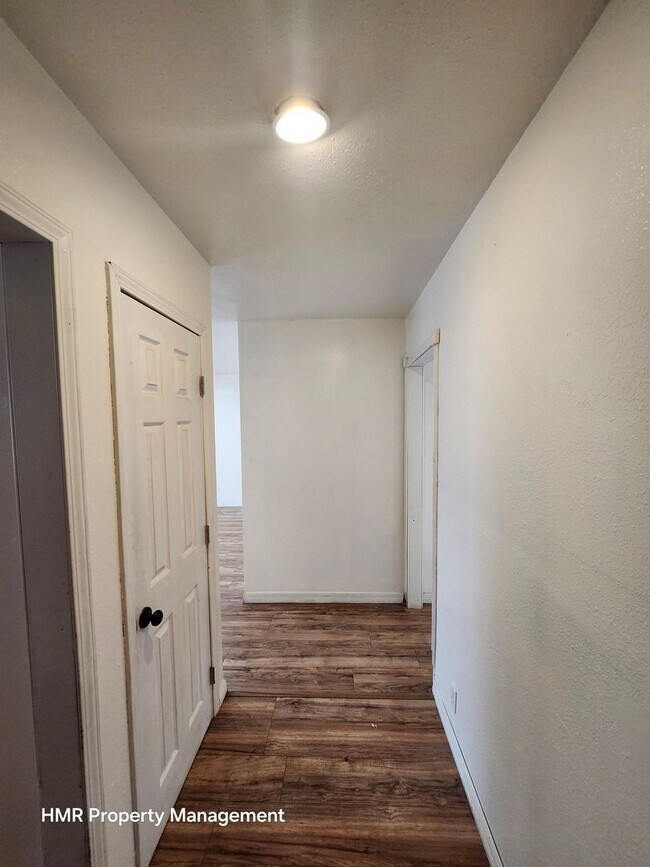 Building Photo - Newly Remodeled Home in Pomona