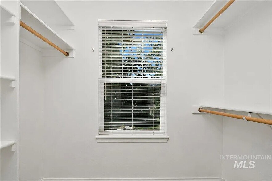 Building Photo - 3918 S Mill Site Ave