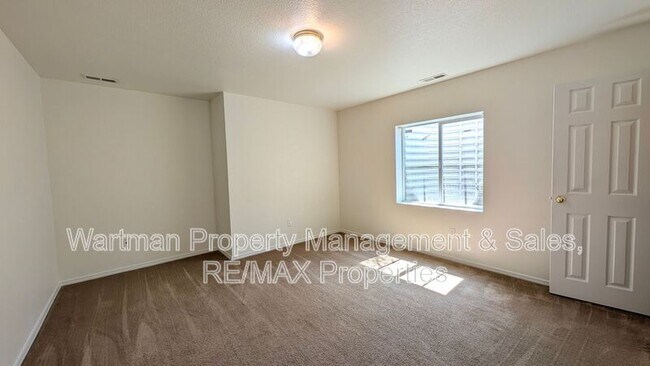 Building Photo - 5120 Finadene Ct