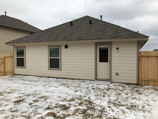 Building Photo - 11067 N Lake Mist Ln