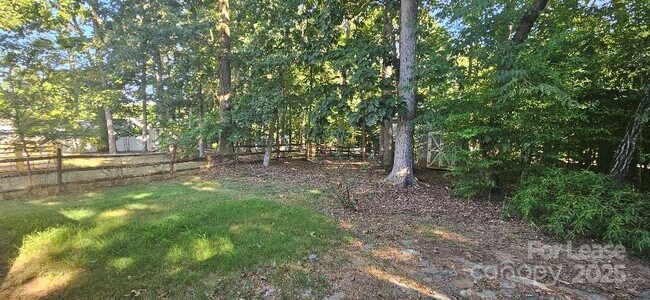 Building Photo - 3738 Sweetgrass Ln