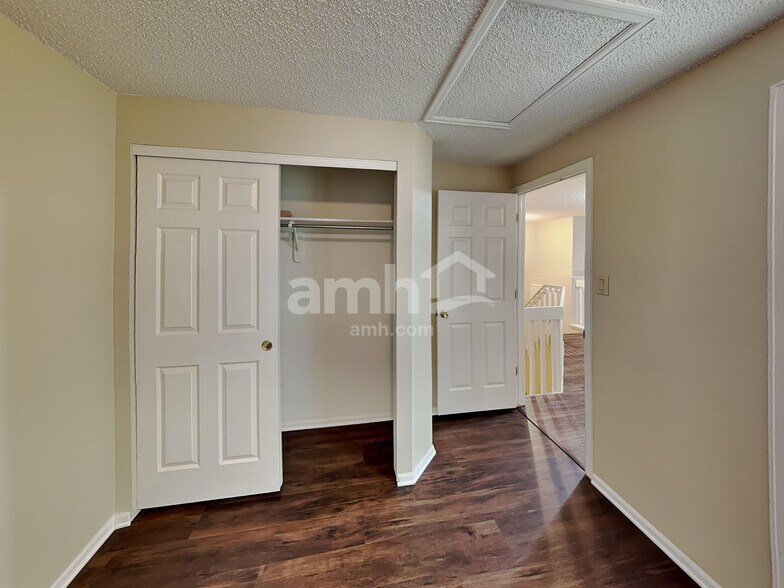 Building Photo - 12032 Forest St