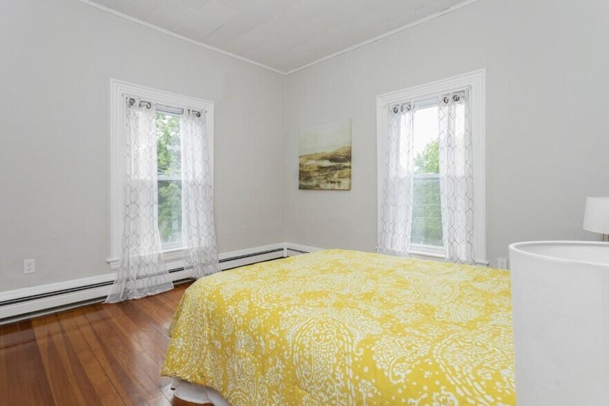 Building Photo - 41 Baker St