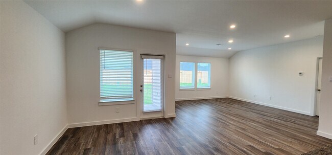 Building Photo - 1122 Toledo Bend Pass