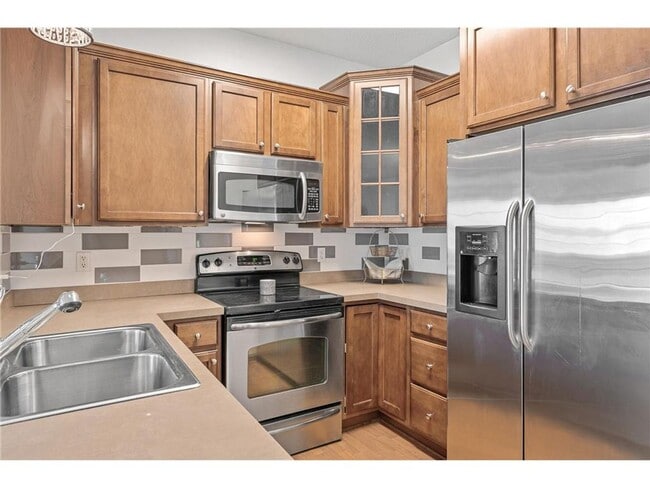 Building Photo - Awesome otesgo property for lease, 3 beds 2 baths, updates through-out!