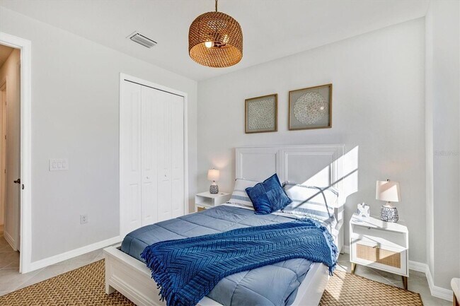 Building Photo - 17617 Santorini Ct