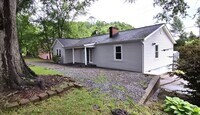 Building Photo - For Rent: Three Bedroom House in Easley SC!