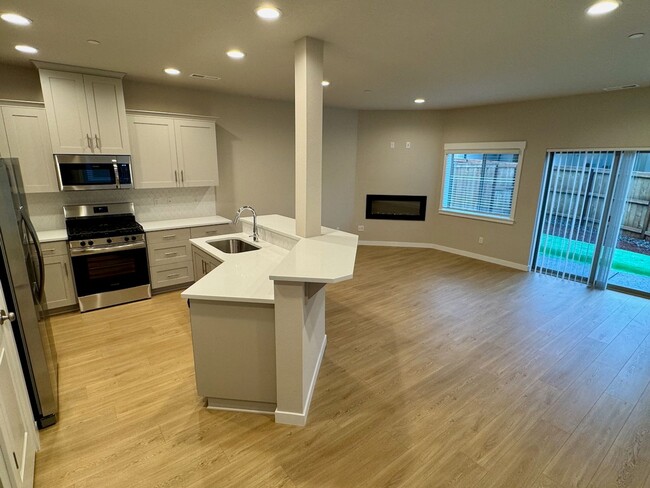 Building Photo - Move-in Special!  Brand New 3 Bedroom / 2 ...