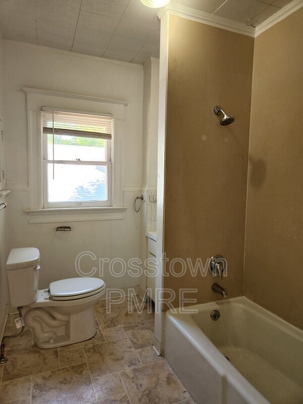 Building Photo - 1718 8th Ave