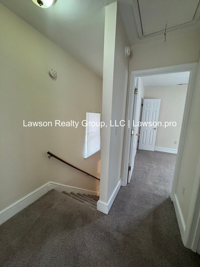 Building Photo - 813 Gilmer Ave NW