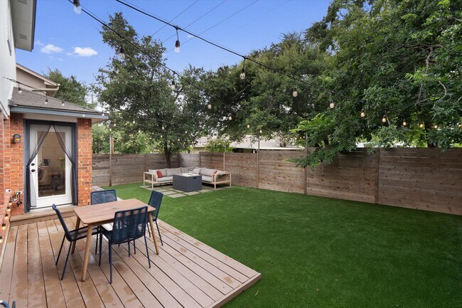 Building Photo - 15129 Donna Jane Loop