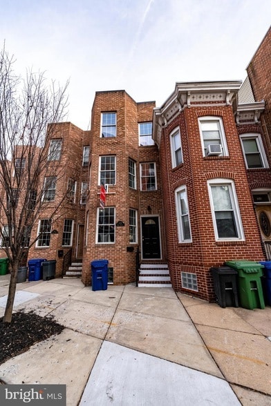 Building Photo - 1119 Race St