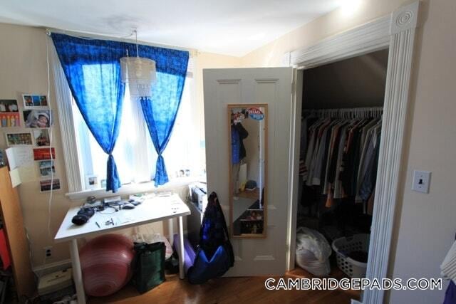 Building Photo - 1539 Cambridge St