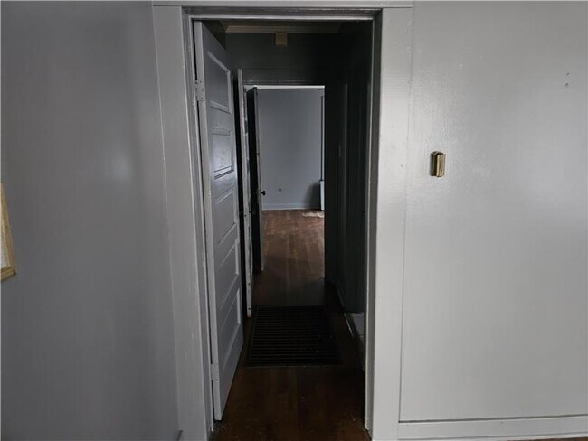 Building Photo - 3809 Geronimo St