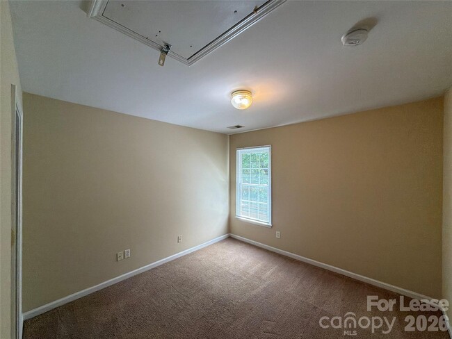 Building Photo - 3100 Arklow Rd