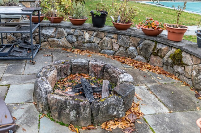 Building Photo - 109 Dibble Hill Rd