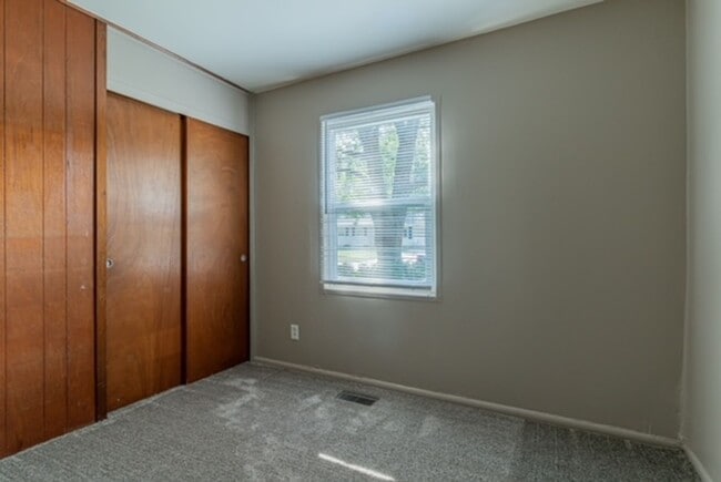 Building Photo - Newly renovated, 3 Bedroom ranch! - Availa...