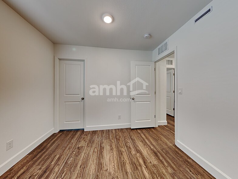 Building Photo - 9121 S Conquistador St