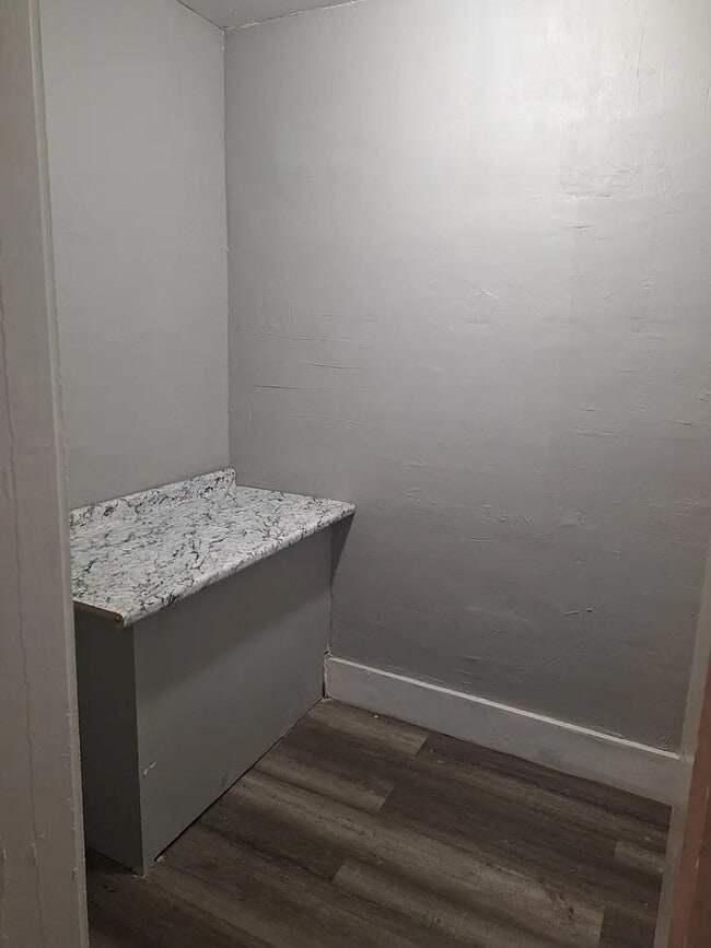 Building Photo - 2355 E 86th St