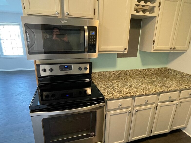 Building Photo - 1426 E Wyndham Cir