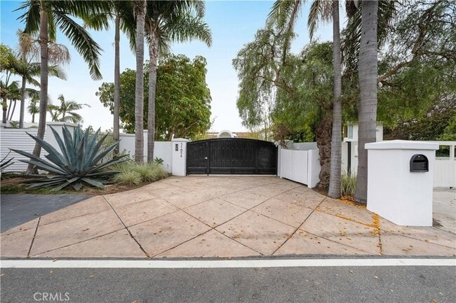 Building Photo - 31654 Broad Beach Rd
