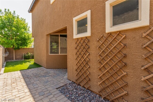 Building Photo - 6644 Seahorse Reef St