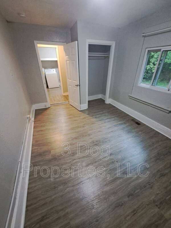 Building Photo - 412 N Hawthorne St