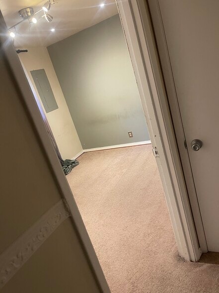 Building Photo - 22900 24th Ave S